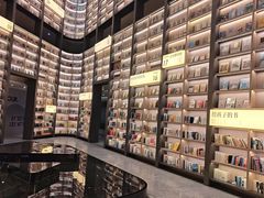 -上海虹桥中心爱琴海亚朵S酒店