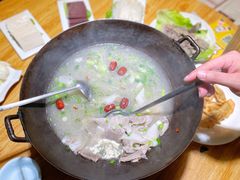 -茸梅路右拐龙虾-农家菜(松江店)