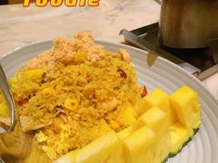 菠萝海鲜炒饭-星洲小聚·东南亚菜(中航城君尚店)