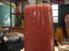 鲜榨草莓汁-街角等你.大连海鲜烧烤(西安路店)