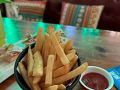 -Famous肥猫墨西哥音乐餐吧(五棵松华熙LIVE店)