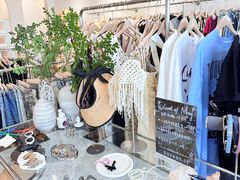 -眷顾自助服装工作室(中南金石国际广场A座店)
