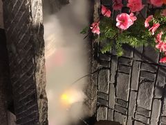 -老牌坊云南鱼豆花火锅(哈西万达店)
