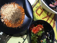 -椒点传统串串香