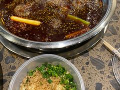 -肖肖酸萝卜鱼火锅(总店)