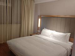 -全季酒店(上海火车站天目西路店)