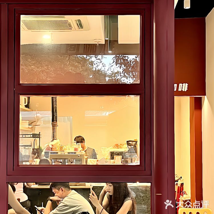 在细细间咖啡店食大大份𝐛𝐫𝐮𝐧𝐜𝐡🥪