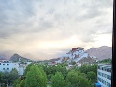 -平措康桑·和牛自助观景餐厅(布达拉宫店)