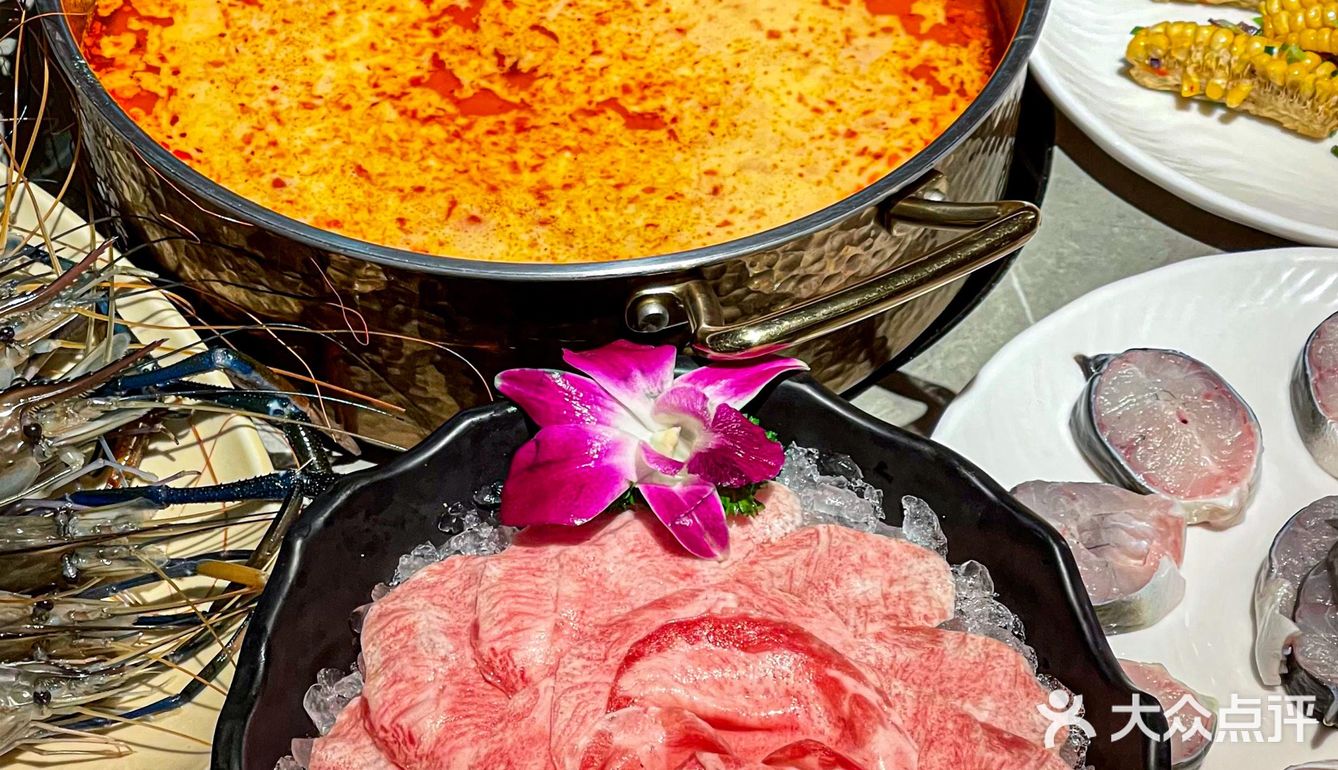 我与秋天的🌊“鳗”有个约会！糟粕醋火锅与白鳗钟情食刻。