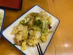 肉片炒卷心菜-虹梅食堂·爱蝦乃家