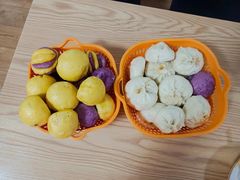 -爱的果实月嫂育婴师(世纪东方店)