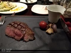 -恰餐厅及酒吧 CHAR Bar & Grill (北京丽都皇冠假日店)