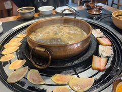 -阿山卓·野生菌火锅·纳西火塘烤肉