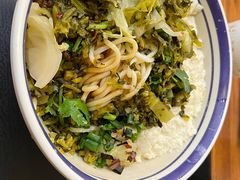 -云阿蛮云南生烫牛肉米线(奉贤路店)