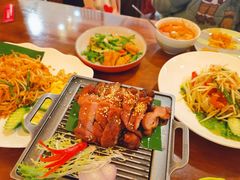 炭烤猪颈肉-荷花泰菜(东方新天地店)