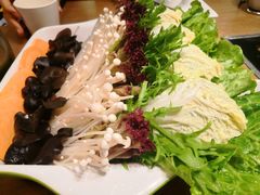 快乐农场青菜拼盘-拾味馆·浓鲜骨汤(光谷天地店)