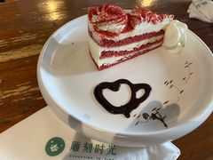 红丝绒乳酪蛋糕-雕刻时光咖啡馆(北师大店)