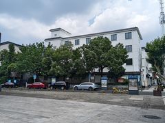-五卅路体育馆