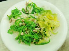 青椒肉丝盖浇饭-珊珊小笼馆(仙霞路店)