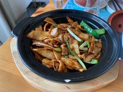 砂锅手撕菌-云里小坐·小院里·团建·宴请·下午茶(三圣乡店)
