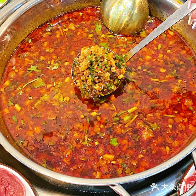 中沅广场！渣渣牛肉好吃哭了[流泪]