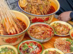 -拈签一笑黄牛肉辣卤串串