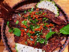 香茅草烤鱼-老滇山寨•云南特色菜•地方菜•民族风情歌舞表演(金碧店)
