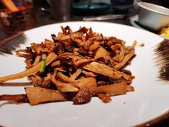 盐焗菌菇-丝路金桃·新疆菜(徐汇店)