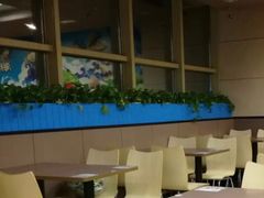 大堂-灵芝妹子海鲜米线(香炉礁山姆店)