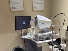 -LensCrafters亮视点·OAKLEY精选(静安嘉里中心店)