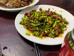 -余杨鸭鸭餐厅