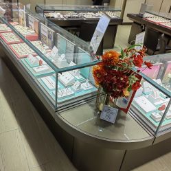 -周生生Chow Sang Sang(又一城店)