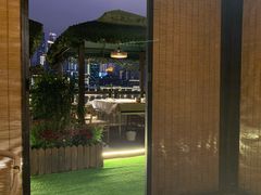 -冰冰龙虾·江湖菜·花园江景餐厅
