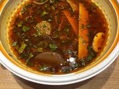 -成都你六姐·牛肉冒菜(上海环宇荟店)