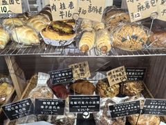 -沁屋面包店(人民东路店)