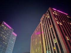 -天津梅江中心皇冠假日酒店