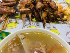 -新疆民族团结烤羊肉烧烤店