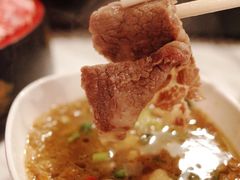 A级手切牛肉-鲜入围煮花胶鸡海鲜火锅