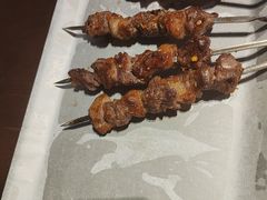-三个大叔烤羊肉串·歌手驻唱·碳烤鲜肉(西三旗店)