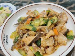 生炒鱼头-广迎居老正兴菜馆