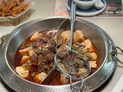 特色牛杂鸳鸯锅-左庭右院鲜牛肉火锅(浦江欢乐颂店)