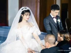 -Lady  Jane高端婚纱礼服馆