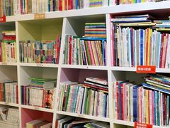 -小专鼠小马吉米儿童图书馆(世纪金源店)