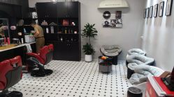 -老男孩男士理容馆·理发·烫染·修面