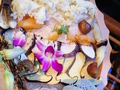 -老牌坊云南鱼豆花火锅(哈西万达店)