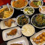 位于CBD万达广场7栋楼下临街商铺 营业时间