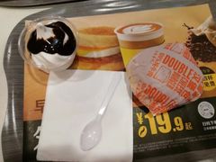-麦当劳(轻轨曹杨路店)