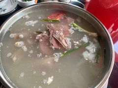 -老石黑山羊毛驴肉火锅(金凯广场店)