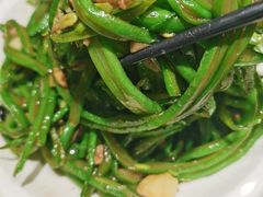 砂锅宽扁豆丝-印湘·剁椒鱼头(安宁庄店)
