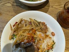 -牛八宝桂林米粉(八里庄店)